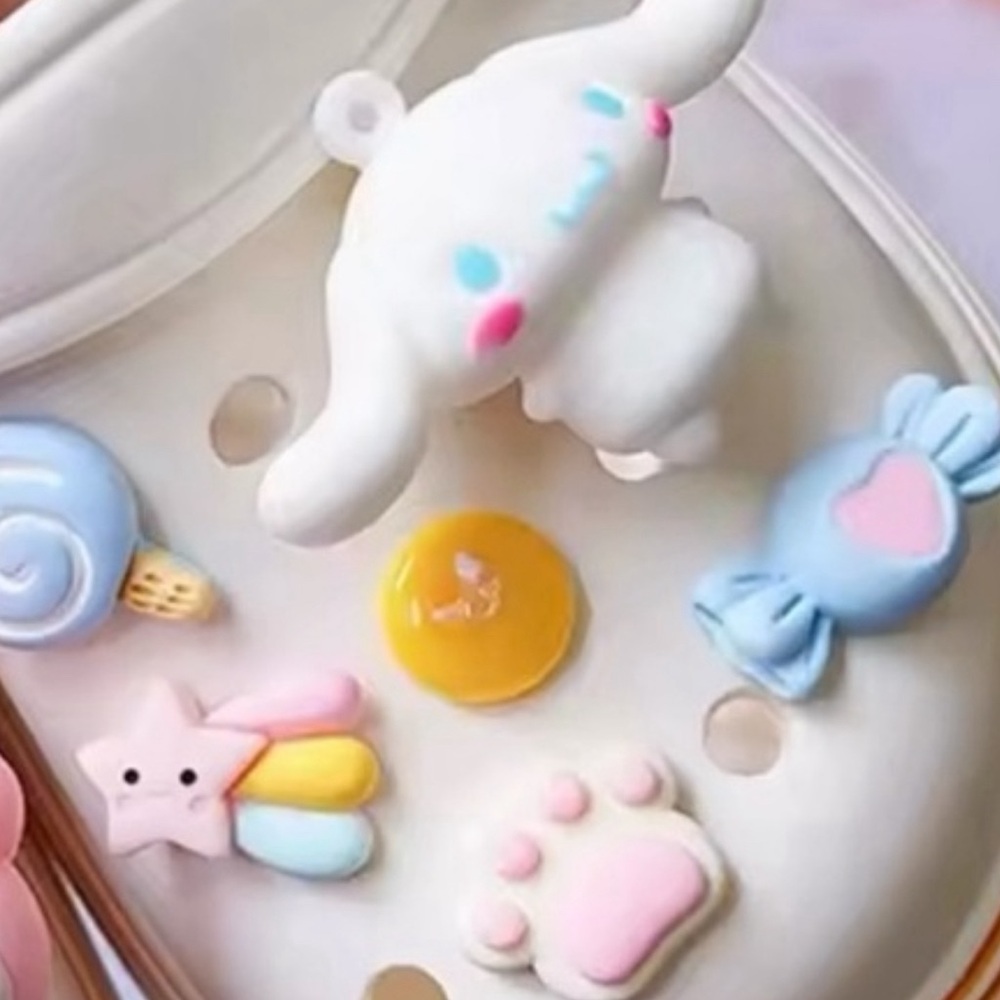 NWOT Cinnamoroll croc charms NEW 5 piece